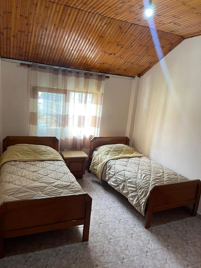 Vila Dedi Appartamento Shkodër Esterno foto