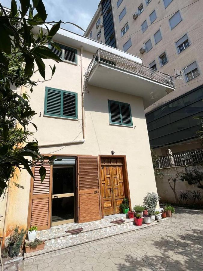 Vila Dedi Appartamento Shkodër Esterno foto
